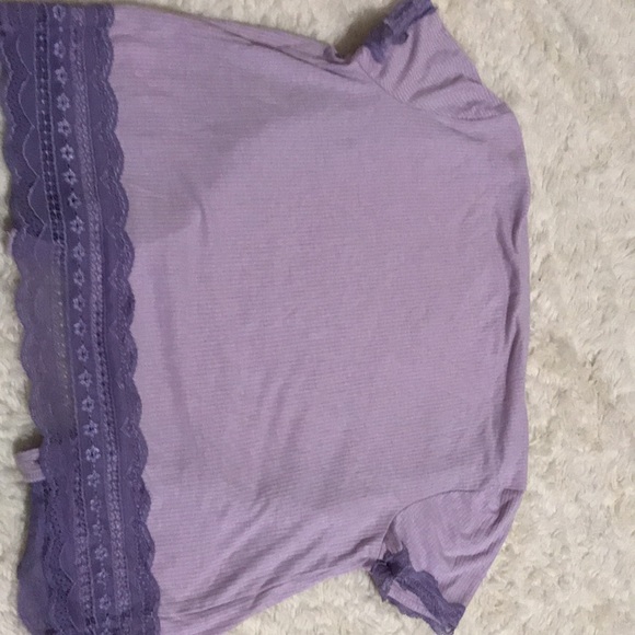 Purple shirt, Lace on the ends of shirt, button up, 16 to 18 kids. - Picture 4 of 6